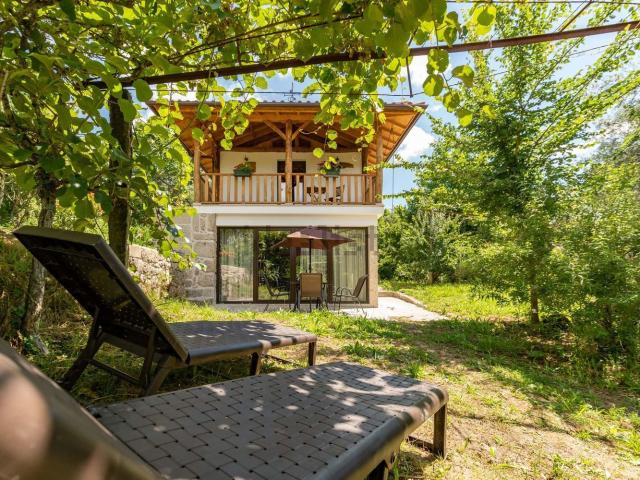 Apartamento, Canedo de Basto e Corgo
