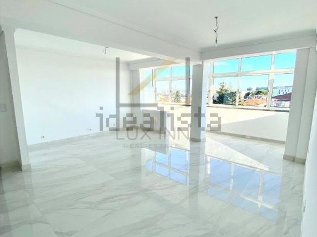 Apartamento, Carcavelos e Parede