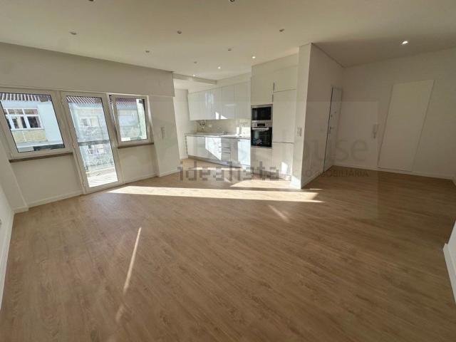 Apartamento, Carcavelos e Parede