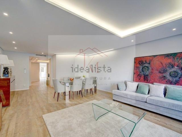 Apartamento, Carcavelos e Parede