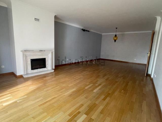 Apartamento, Carcavelos e Parede