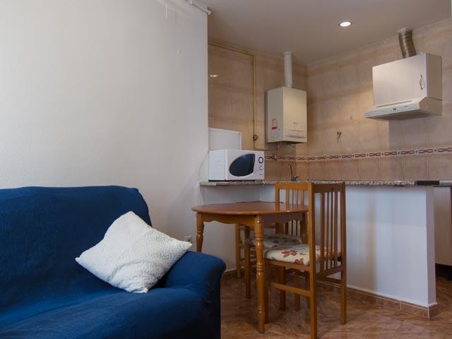 APARTAMENTO CENTRICO TOTALMENTE AMUEBLADO