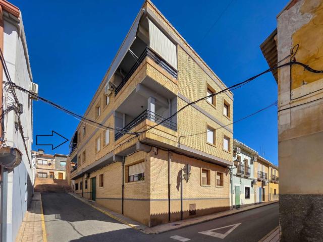 Apartamento céntrico y amplio en Pinoso con todos los servic. 106m² Pinoso