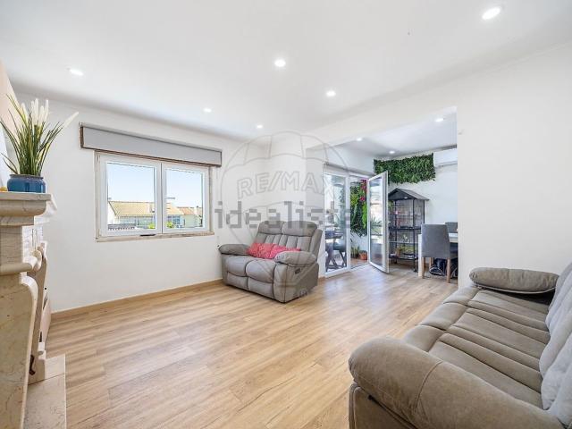 Apartamento, Charneca da Caparica e Sobreda