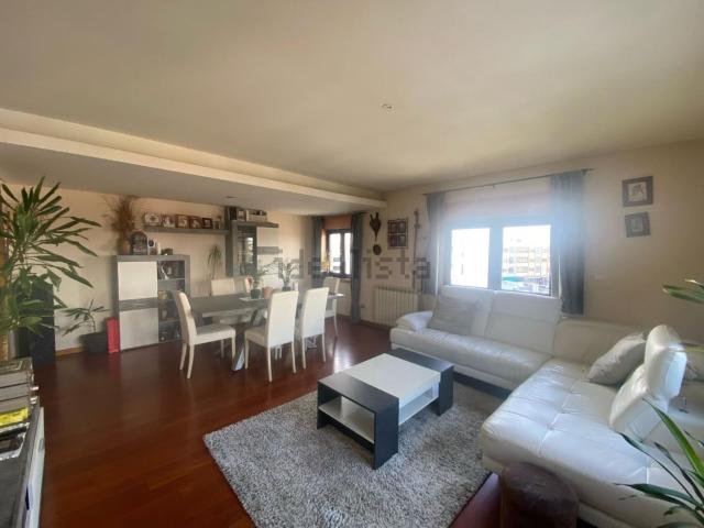 Apartamento, Charneca da Caparica e Sobreda