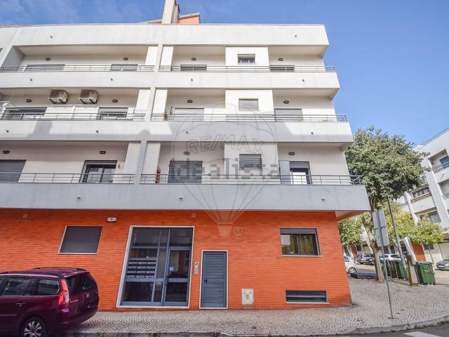 Apartamento, Charneca da Caparica e Sobreda