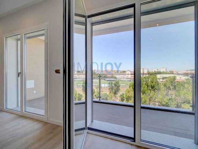 Apartamento com 3 Quartos a estrear na Quinta das Marianas 0m² Carcavelos e parede