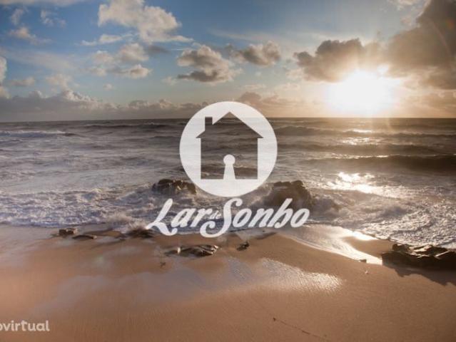 Apartamento com 3 quartos e lugar de garagem a 200m da praia da Pv.