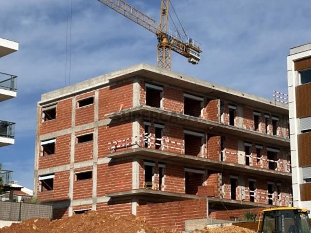 Apartamento com 3 quartos, garagem e acabamentos de qualidade em Portimão, Algarve,Portugal