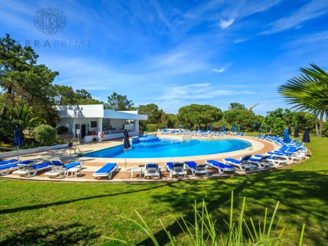 Apartamento com 2 Quartos em Condomínio Exclusivo na Quinta do Lago