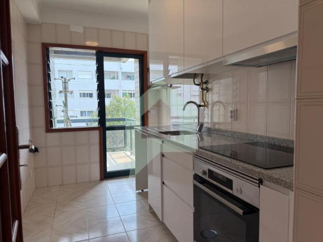 Apartamento com 2 quartos para arrendamento em Arcozelo, Barcelos