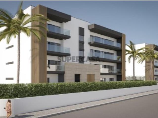Apartamento com 2 quartos, T2+1 em construção com ampla área interior localizado no 2º piso