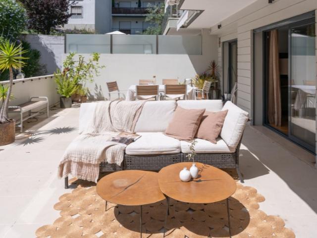 Apartamento com amplo terraço para desfrutar do ar livre