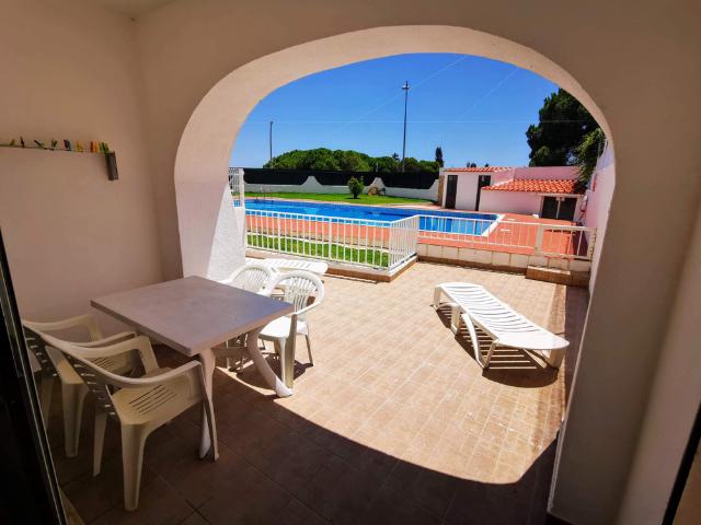 Apartamento com acesso a piscina