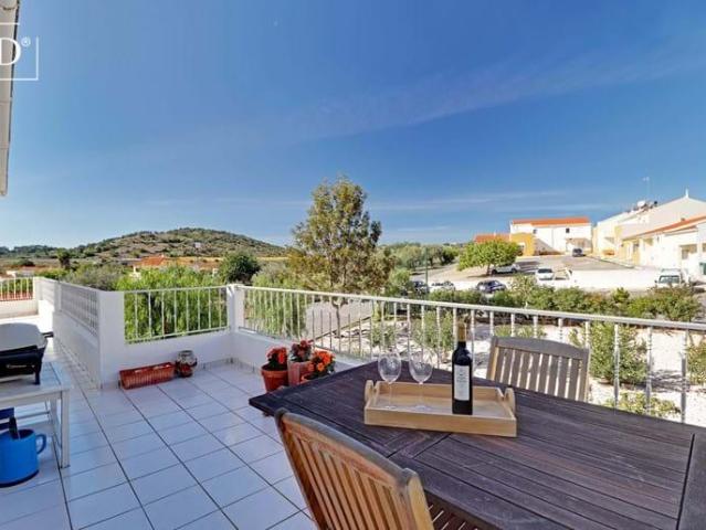 Apartamento com grande terraço e excelentes vistas 136m² Paderne