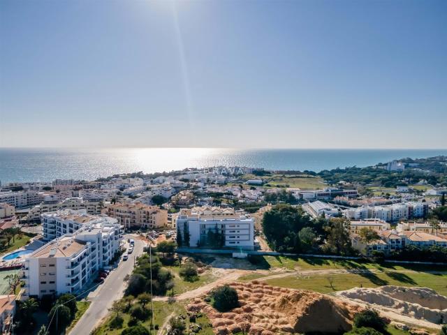 Apartamento com Terraço Vista Mar na Cobertura 120m² Albufeira Olhos de Água