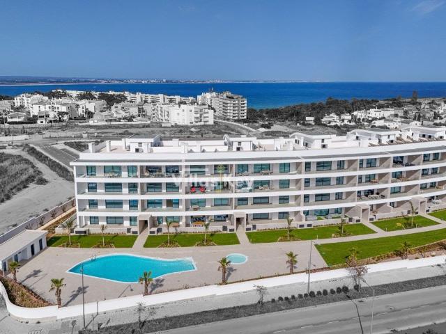 Apartamento com um quarto e um escritório, vista mar a junto. 116m² São Gonçalo de Lagos
