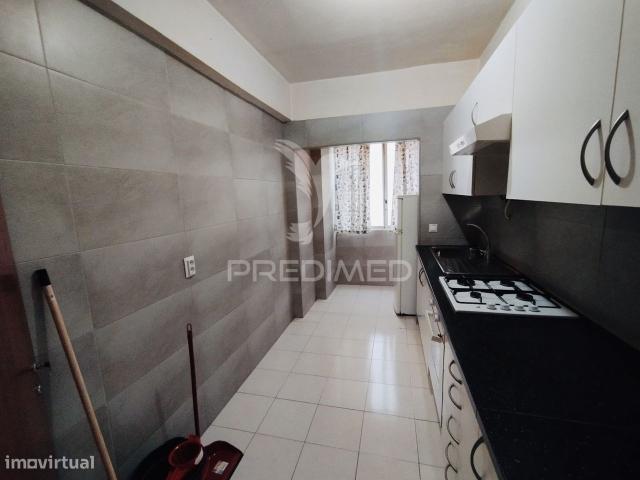 Apartamento com Varanda e elevador