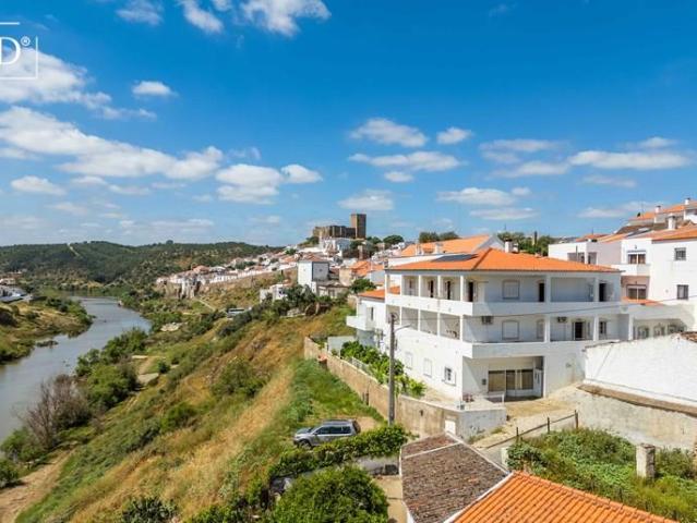 Apartamento com vista deslumbrante sobre o rio Guadiana Um. 90m² Mértola