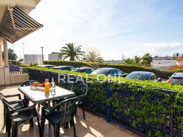 Apartamento com vista mar na praia da oura