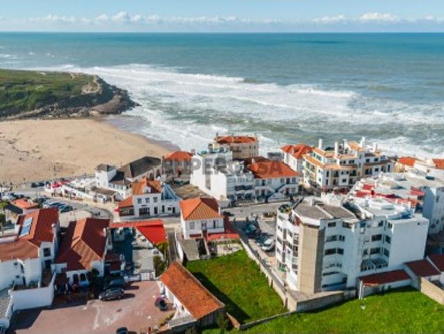 Apartamento com Vista Mar na Praia das Maçãs | Sintra