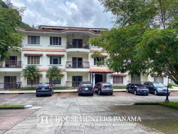 Apartamento completamente amoblado para venta en el PH Valle del Río