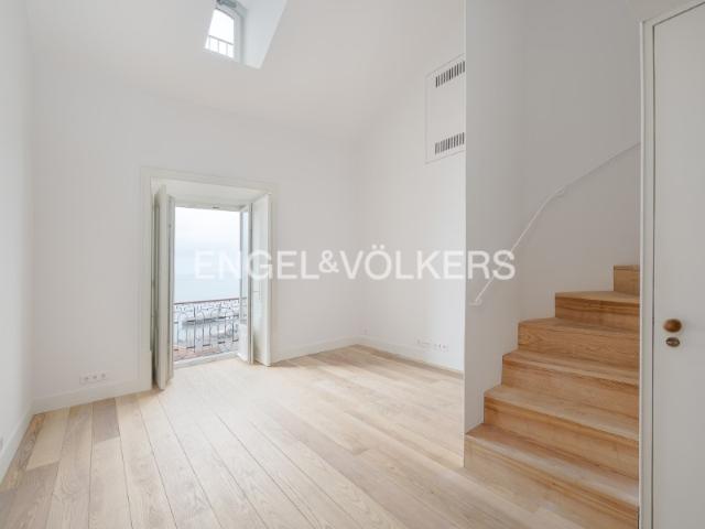 Apartamento Contemporâneo T2 em Alfama