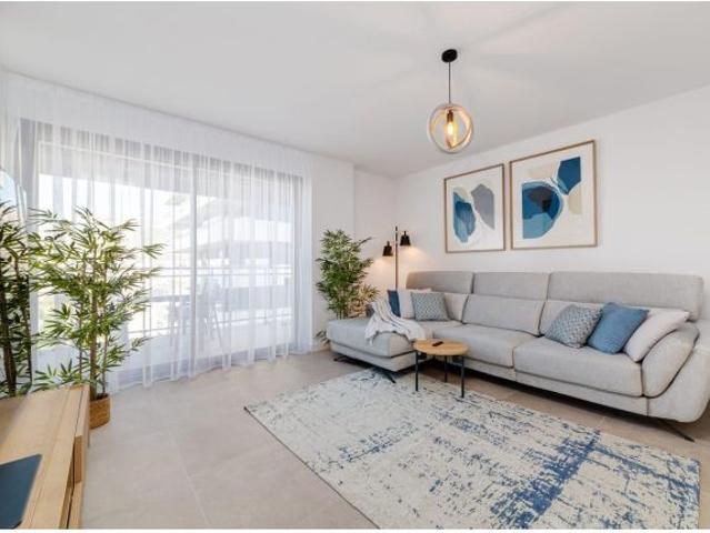 Apartamento con 3 dormitorios y vistas panorámicas piso 11, Sun Rise Tower, Calpe