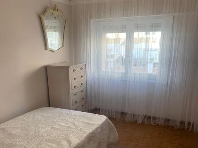 Apartamento con 3 dormitorios en calle Zafiro Alicante