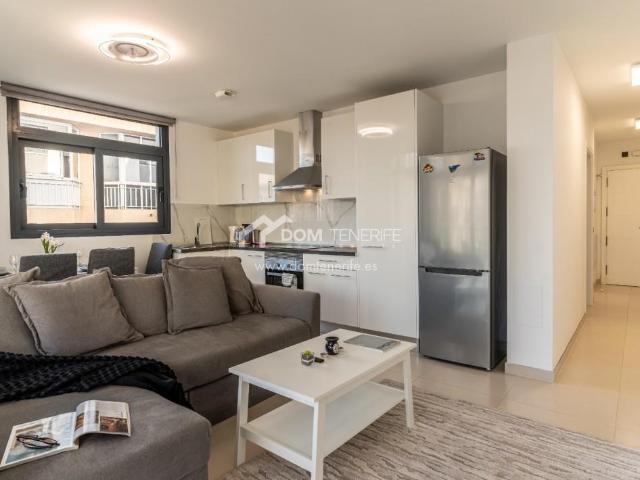 APARTAMENTO con 2 dormitorios en Adeje en venta 71m² Adeje