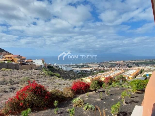 APARTAMENTO con 2 dormitorios en Roque del Conde en venta 70m² Adeje