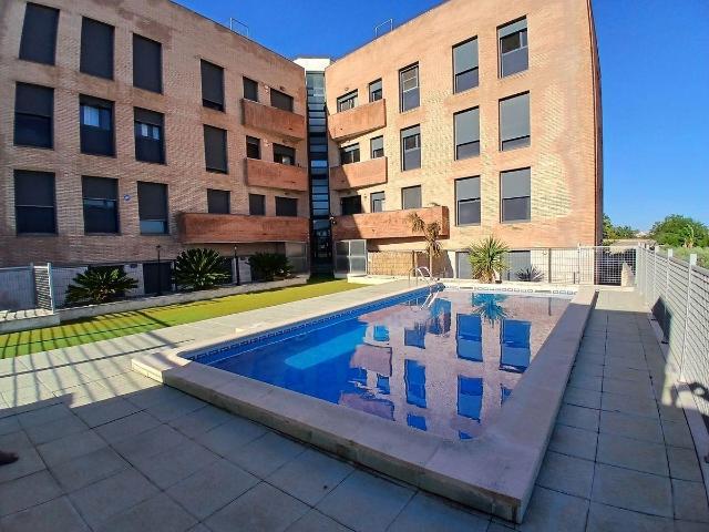 Apartamento con 2 habitaciones y piscina comunitaria