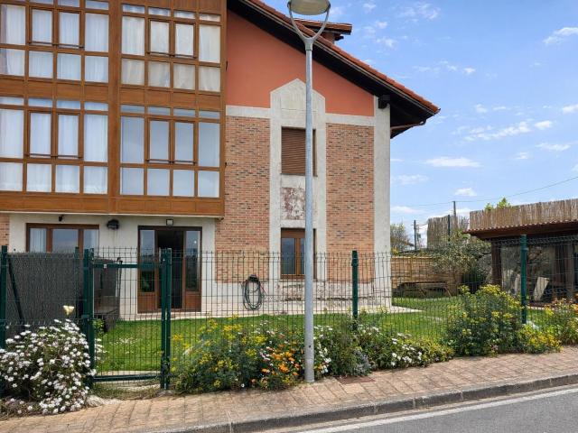 APARTAMENTO CON AMPLIO JARDIN Y BONITAS VISTAS EN LA HYUELA UDIAS