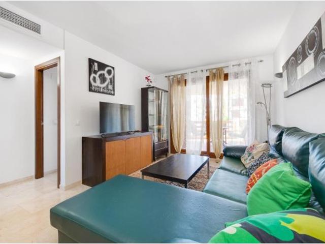 Apartamento con garaje y piscina en La Recoleta, Punta Prima