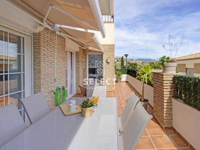 Apartamento con gran terraza a pasos de la playa. La Herradura, Marina del Este