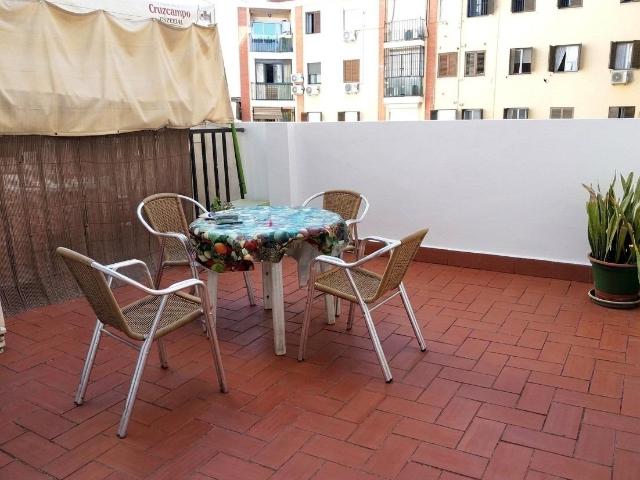 Apartamento con GRAN TERRAZA en calle Amador de los Ríos