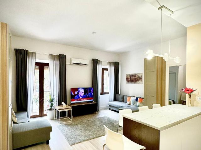 Apartamento con gran encanto y acceso directo al mar – Calahonda