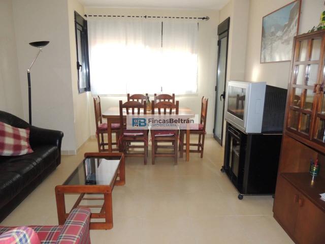 Apartamento con dos dormitorios a 300 m de la playa