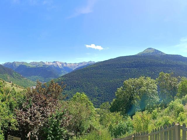 APARTAMENTO CON ESPECTACULARES VISTAS SOBRE EL VALLE DE ARAN