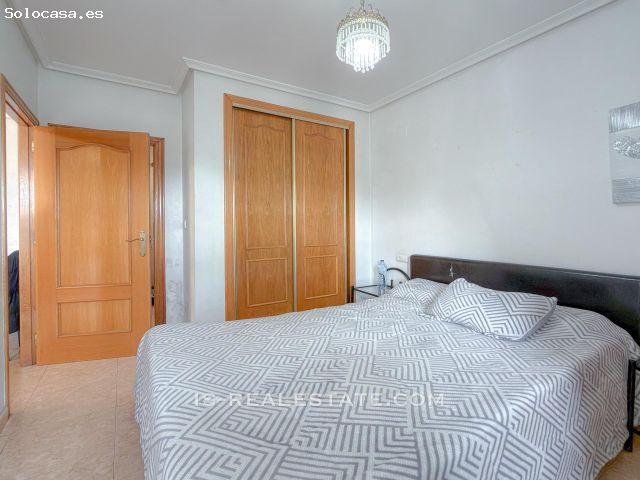 Apartamento con excelentes calidades y terraza con vistas despejadas a 650 metros del paseo marítimo