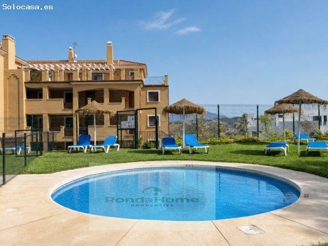 Apartamento con jardín privado y vistas al golf en Calanova Mijas Costa