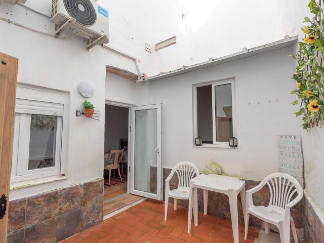 Apartamento con licencia turística, reformado con patio privado en Casco antiguo Vejer de la Frontera