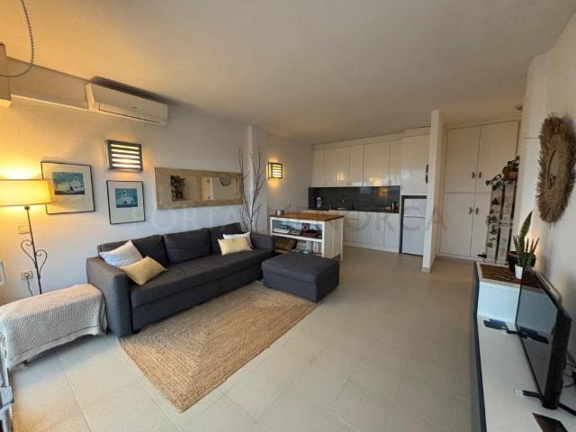 Apartamento con patio y vistas al mar 40m² Es Mercadal