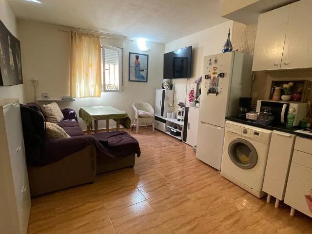APARTAMENTO CON PATIO Y GARAJE EN EL MOLAR