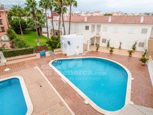 Apartamento con piscina y parking en Es Castell