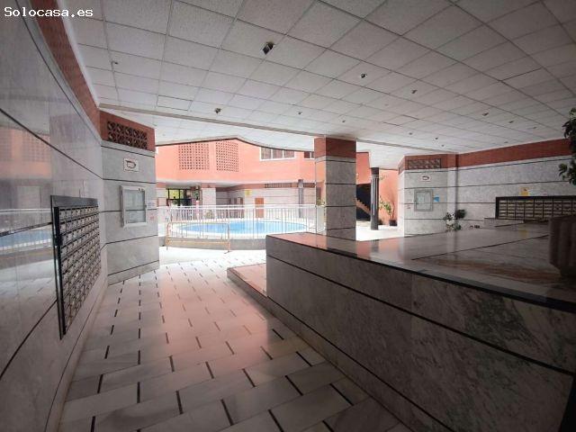 Apartamento con piscina a 200m de la playa del Acequion en Torrevieja