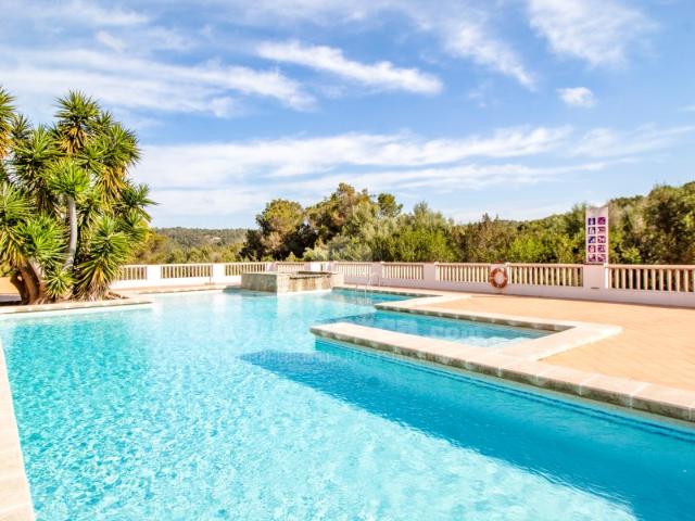 Apartamento con piscina en Son Bou