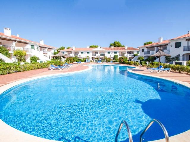 Apartamento con terraza y piscinas en Addaia 90m² Es Mercadal