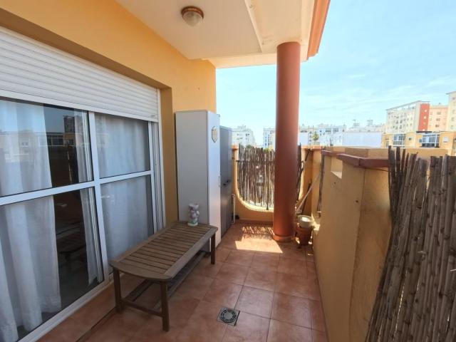 Apartamento con terraza, luz y privacidad en el barrio de El Cristo