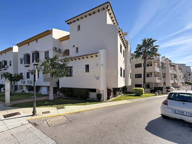 Apartamento con terraza, parking y trastero en Las Ramblas Golf – Orihuela Costa